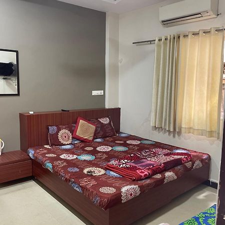 Satguru Guest House Ujjain Dış mekan fotoğraf