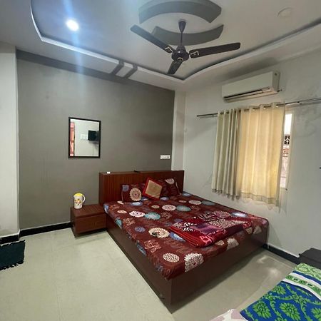 Satguru Guest House Ujjain Dış mekan fotoğraf