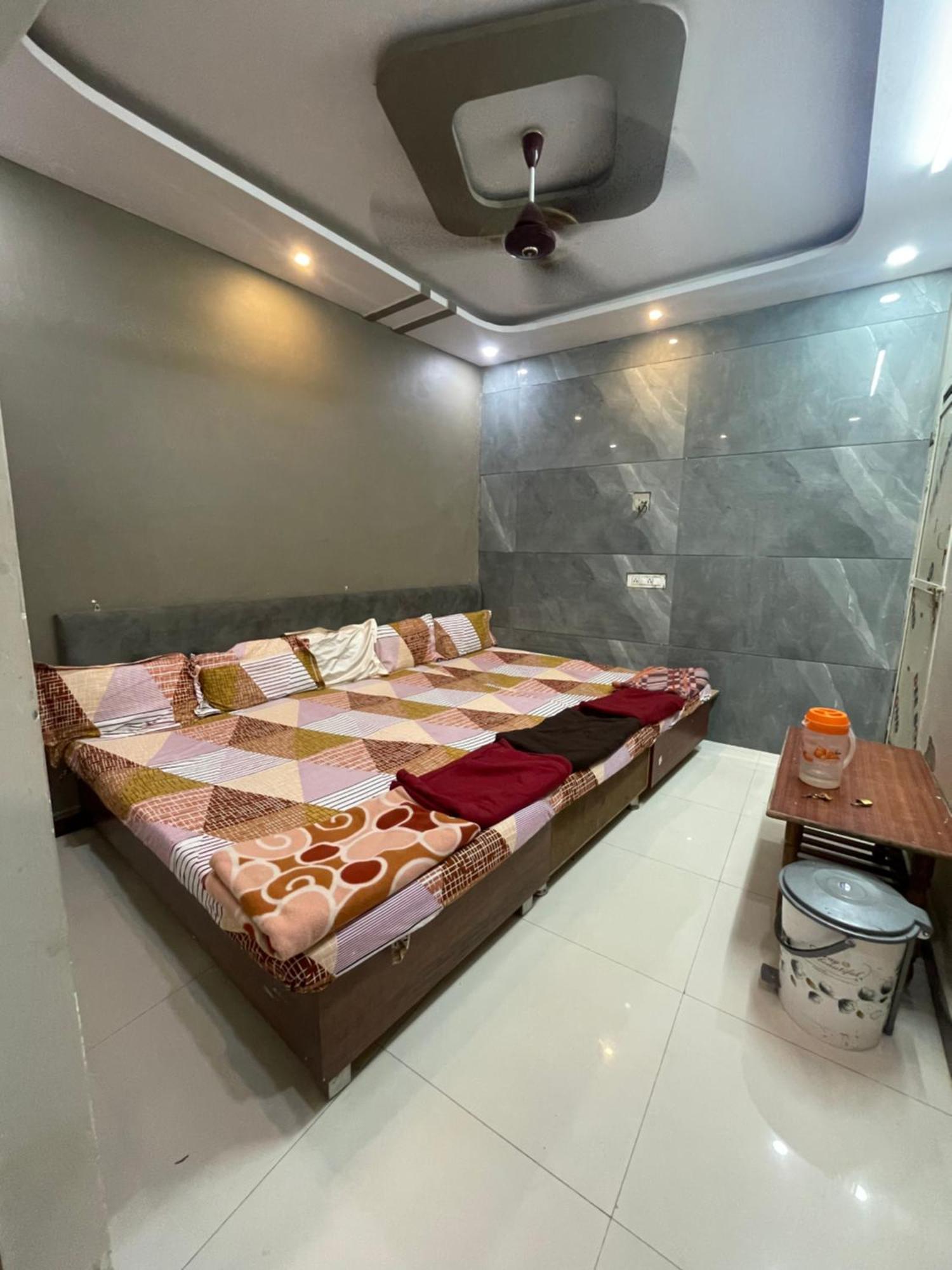 Satguru Guest House Ujjain Dış mekan fotoğraf